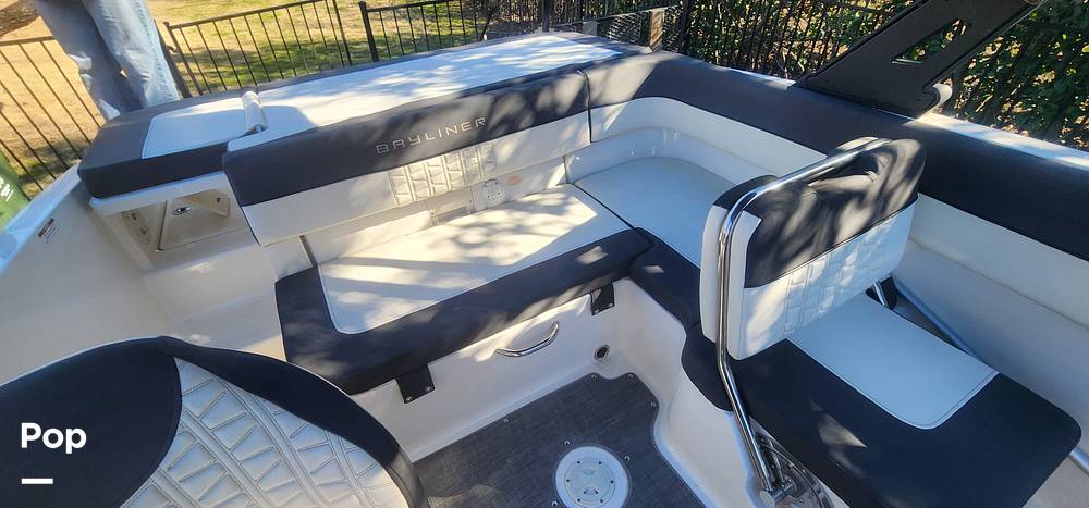 Slide: The Image of Bayliner VR5 2019 - 45