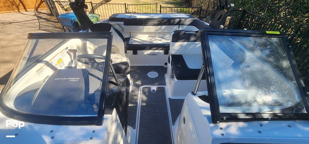 Slide: The Image of Bayliner VR5 2019 - 46