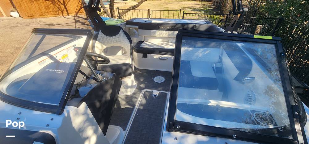 Slide: The Image of Bayliner VR5 2019 - 48
