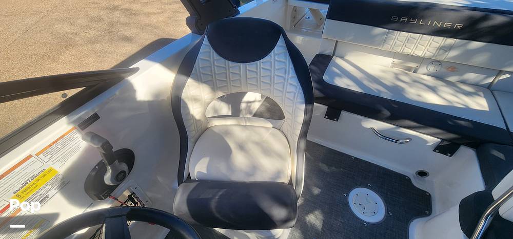 Slide: The Image of Bayliner VR5 2019 - 54