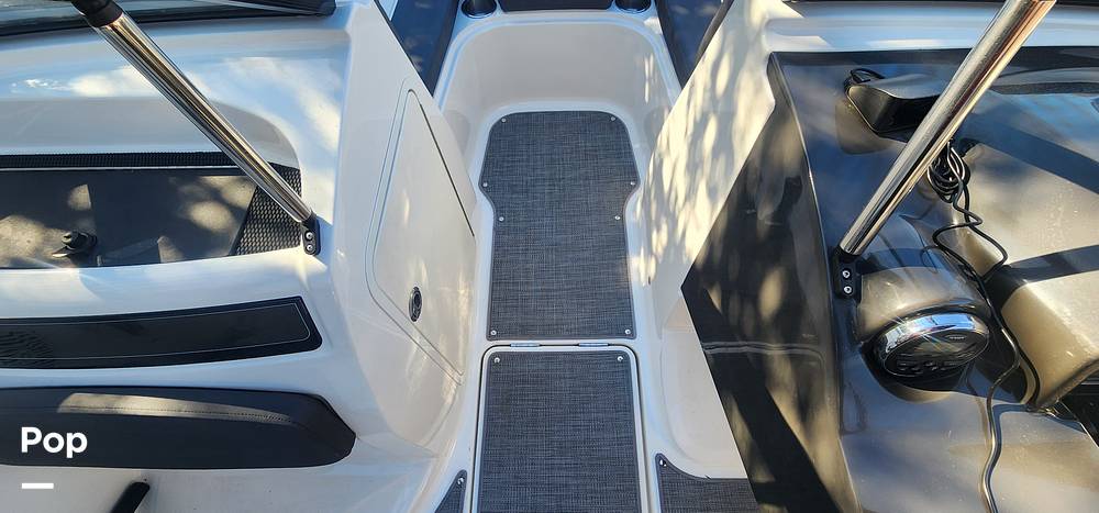 Slide: The Image of Bayliner VR5 2019 - 83