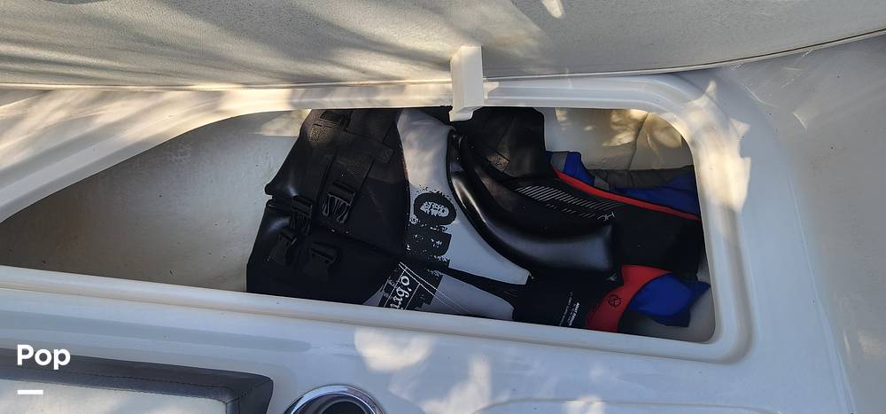 Slide: The Image of Bayliner VR5 2019 - 92