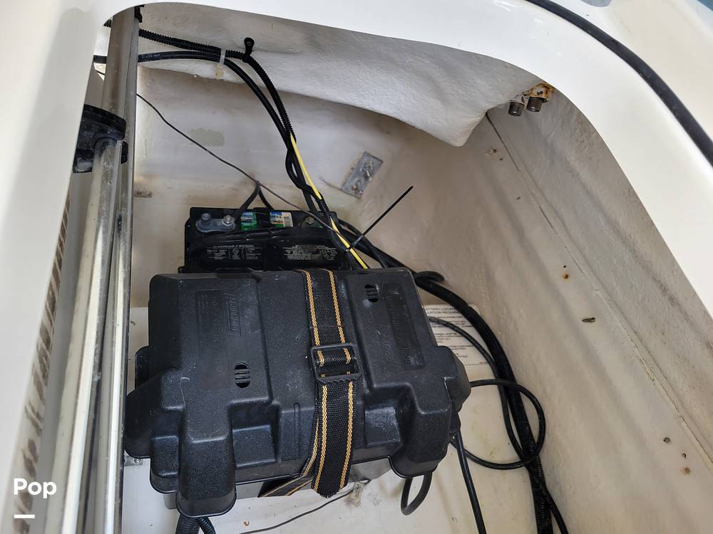 Slide: The Image of Bayliner VR5 2020 - 22