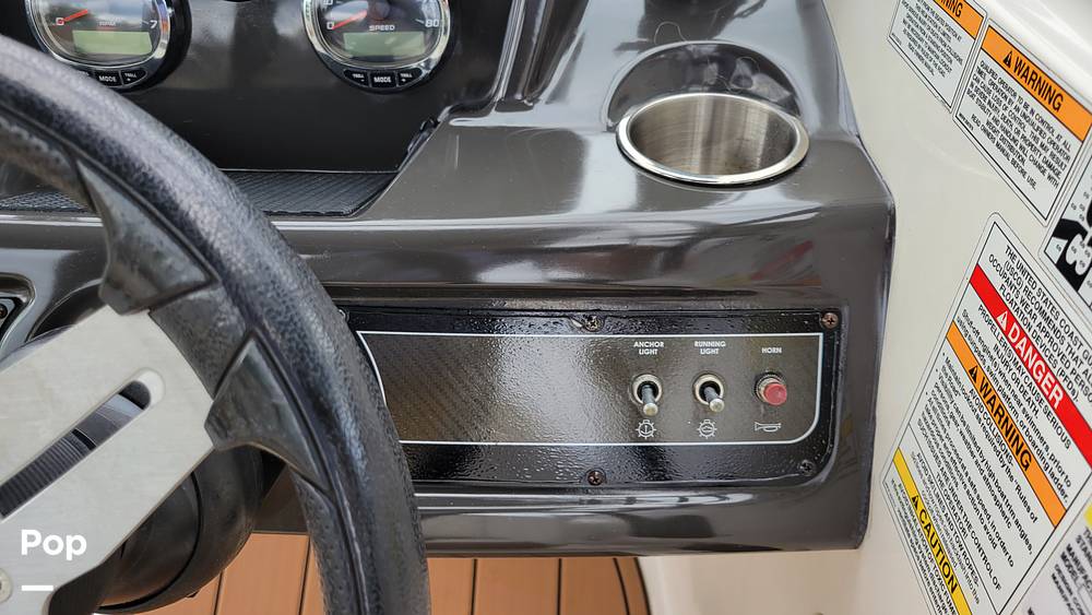 Slide: The Image of Bayliner VR5 2020 - 26