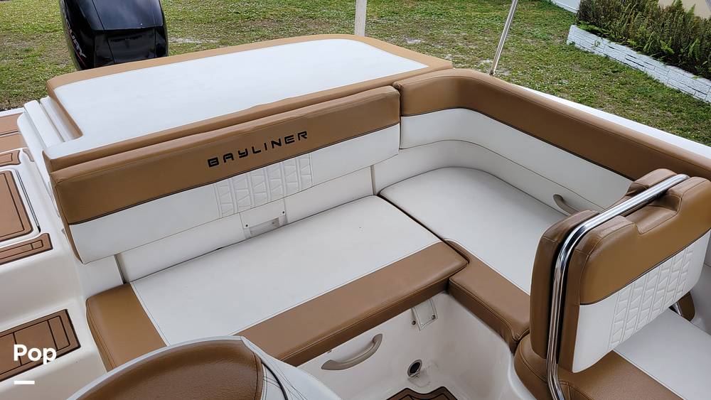 Slide: The Image of Bayliner VR5 2020 - 27