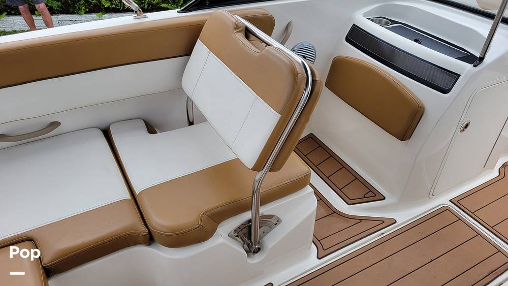 Slide: The Image of Bayliner VR5 2020 - 28