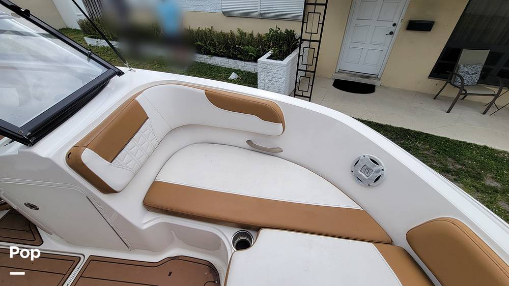 Slide: The Image of Bayliner VR5 2020 - 30