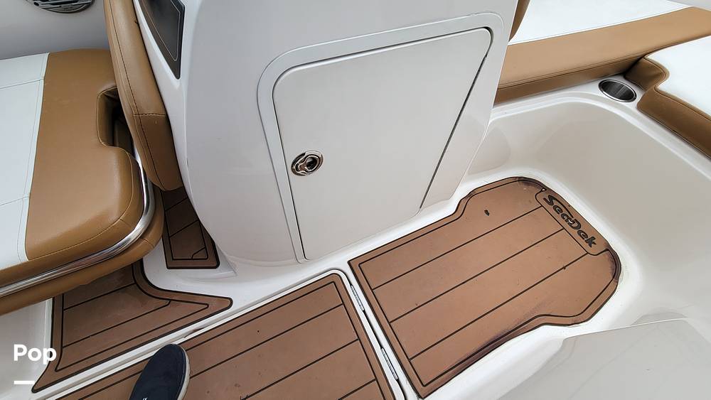 Slide: The Image of Bayliner VR5 2020 - 37