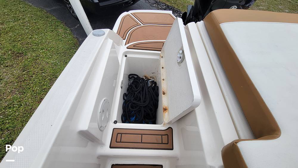 Slide: The Image of Bayliner VR5 2020 - 40