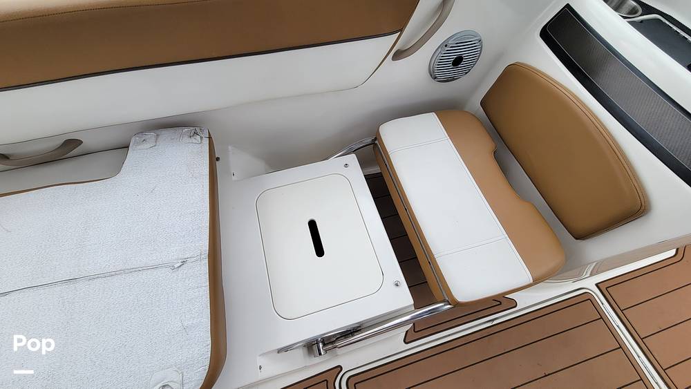 Slide: The Image of Bayliner VR5 2020 - 43