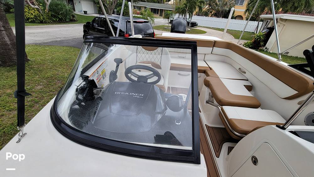 Slide: The Image of Bayliner VR5 2020 - 51