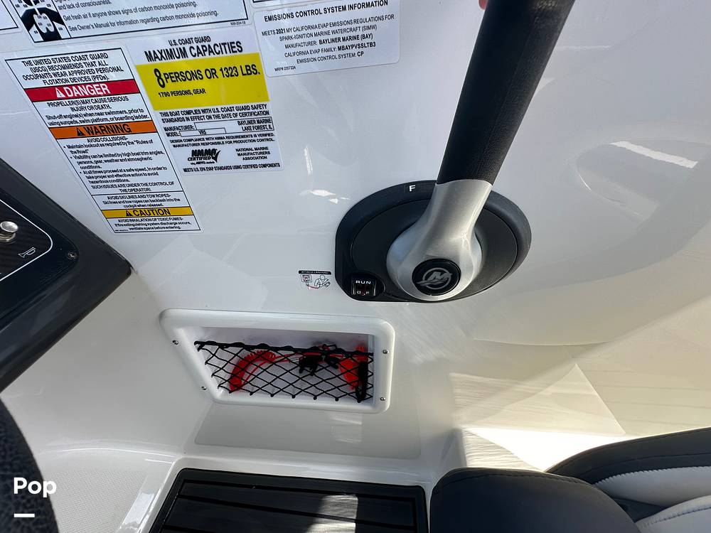 Slide: The Image of Bayliner VR5 2021 - 19