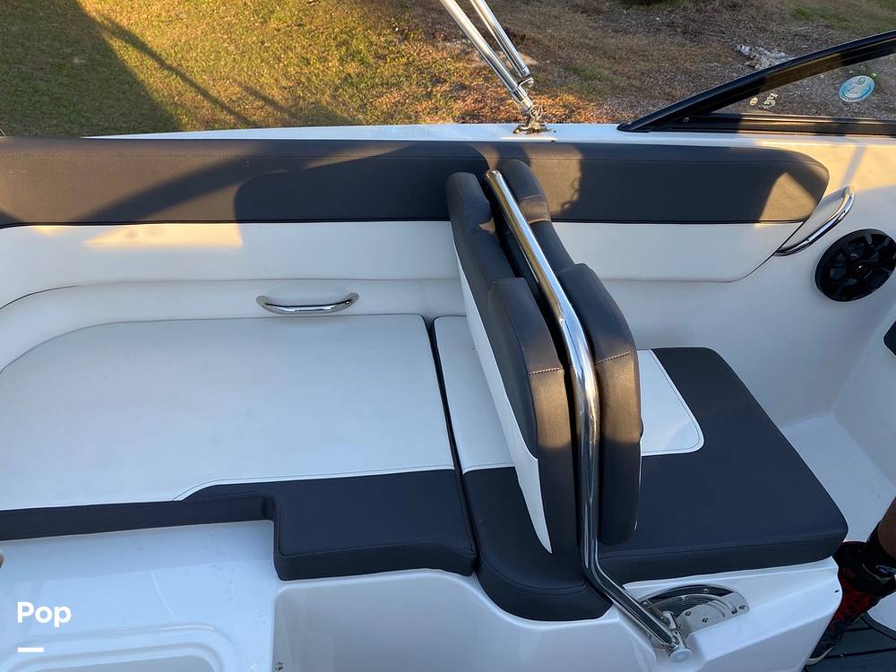 Slide: The Image of Bayliner VR5 2021 - 11868775