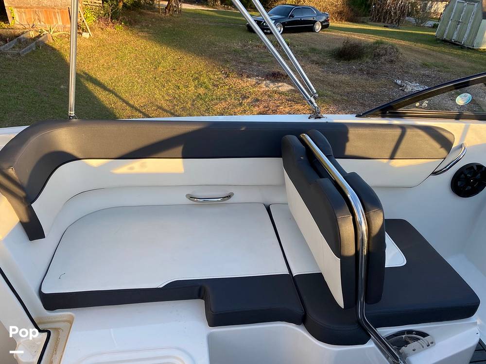 Slide: The Image of Bayliner VR5 2021 - 11868776