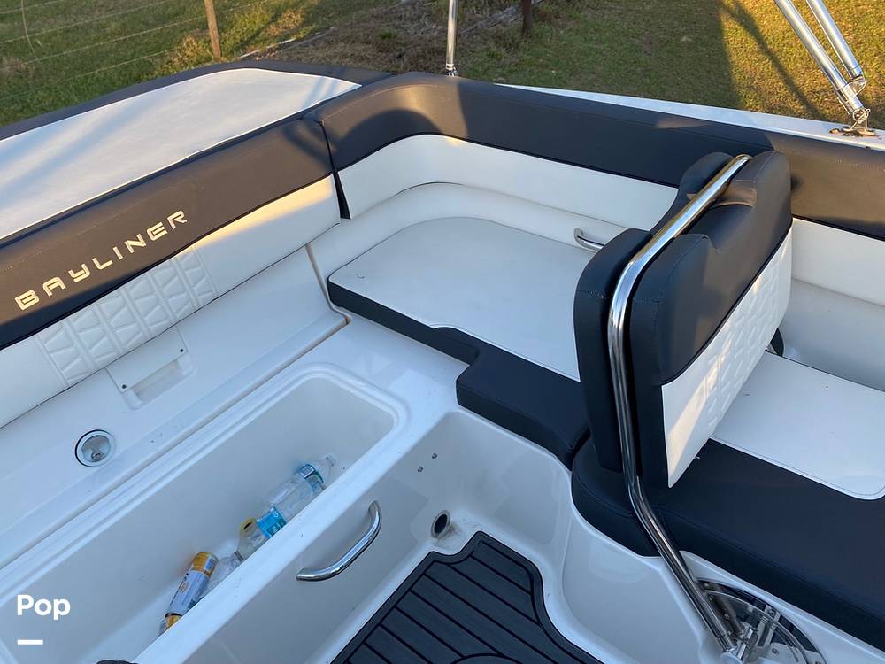 Slide: The Image of Bayliner VR5 2021 - 11868777