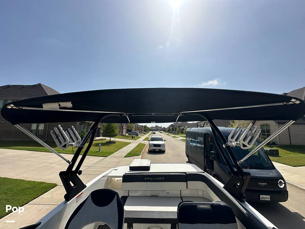 Slide: The Image of Bayliner VR5 2021 - 35