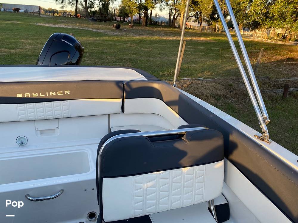 Slide: The Image of Bayliner VR5 2021 - 11868780