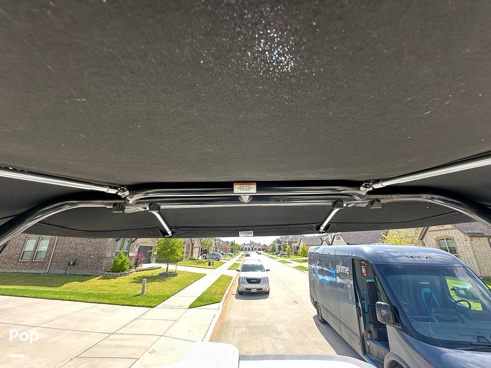 Slide: The Image of Bayliner VR5 2021 - 38