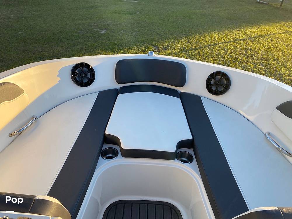 Slide: The Image of Bayliner VR5 2021 - 11868784