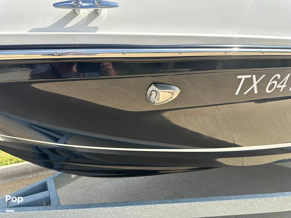 Slide: The Image of Bayliner VR5 2021 - 43