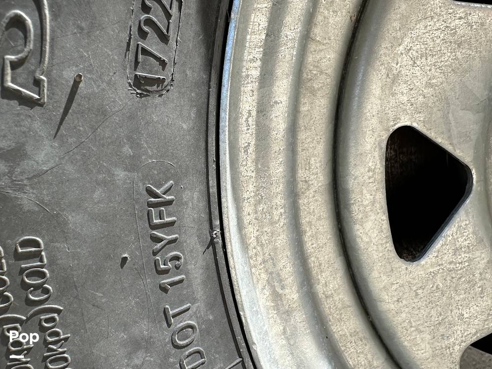 Slide: The Image of Bayliner VR5 2021 - 45