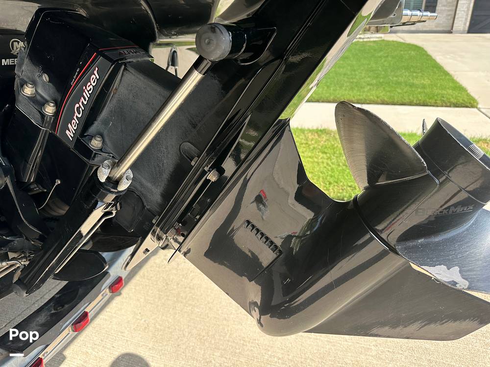 Slide: The Image of Bayliner VR5 2021 - 48