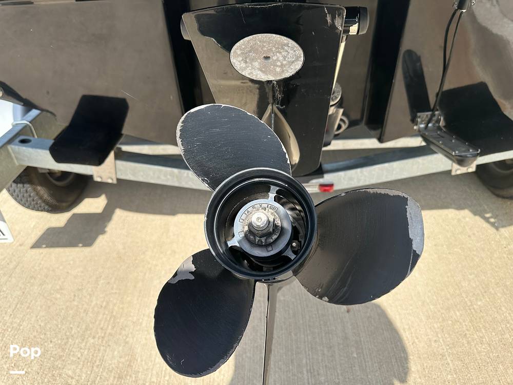 Slide: The Image of Bayliner VR5 2021 - 49