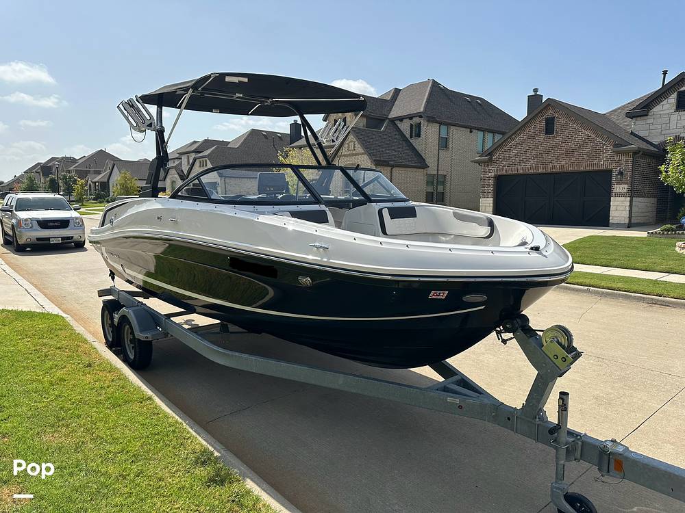 Slide: The Image of Bayliner VR5 2021 - 53