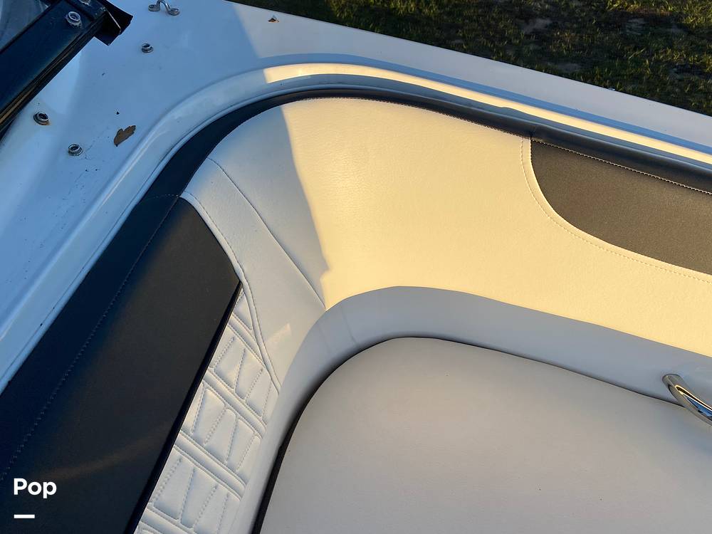 Slide: The Image of Bayliner VR5 2021 - 11868796