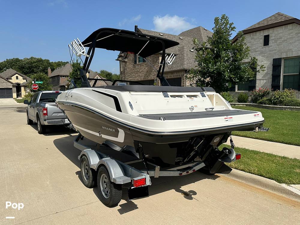 Slide: The Image of Bayliner VR5 2021 - 54