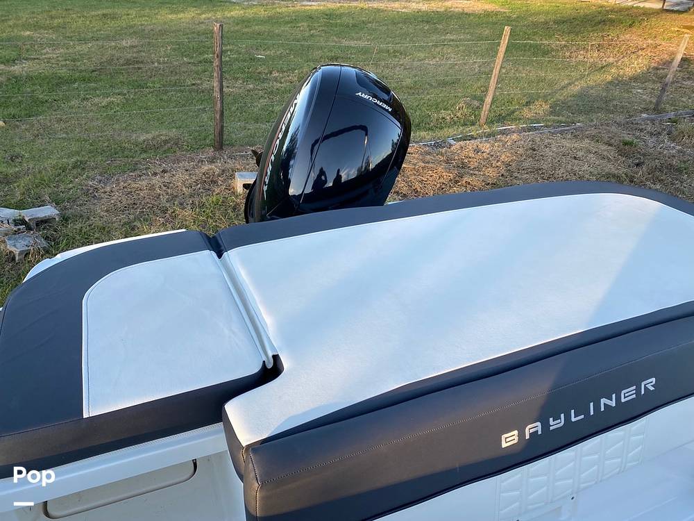 Slide: The Image of Bayliner VR5 2021 - 11868807