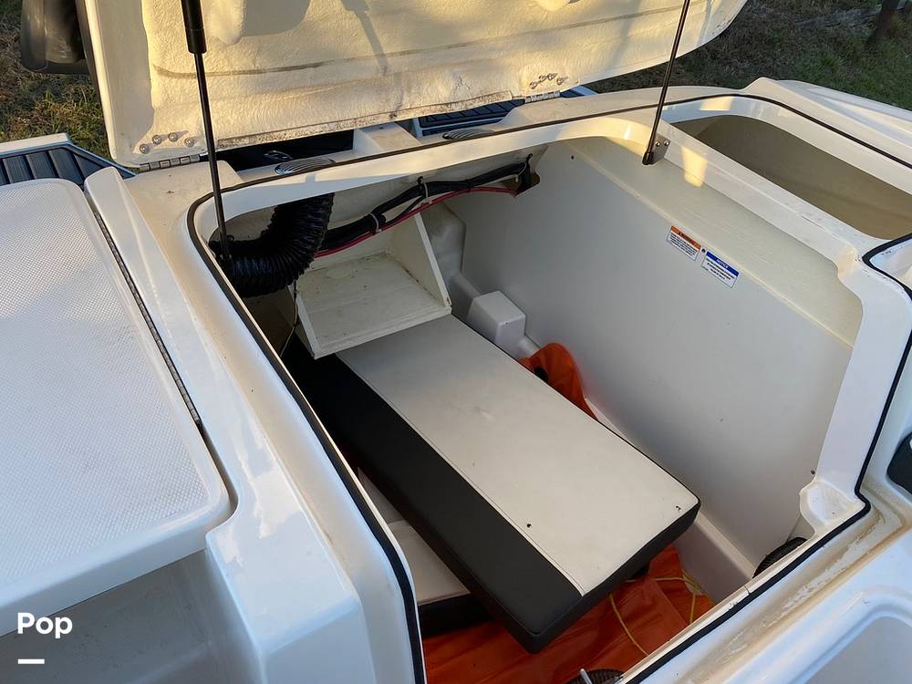 Slide: The Image of Bayliner VR5 2021 - 11868808