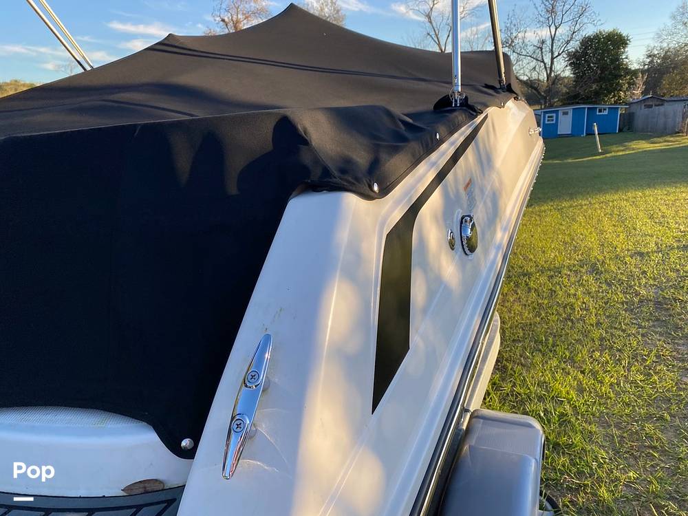 Slide: The Image of Bayliner VR5 2021 - 11868817