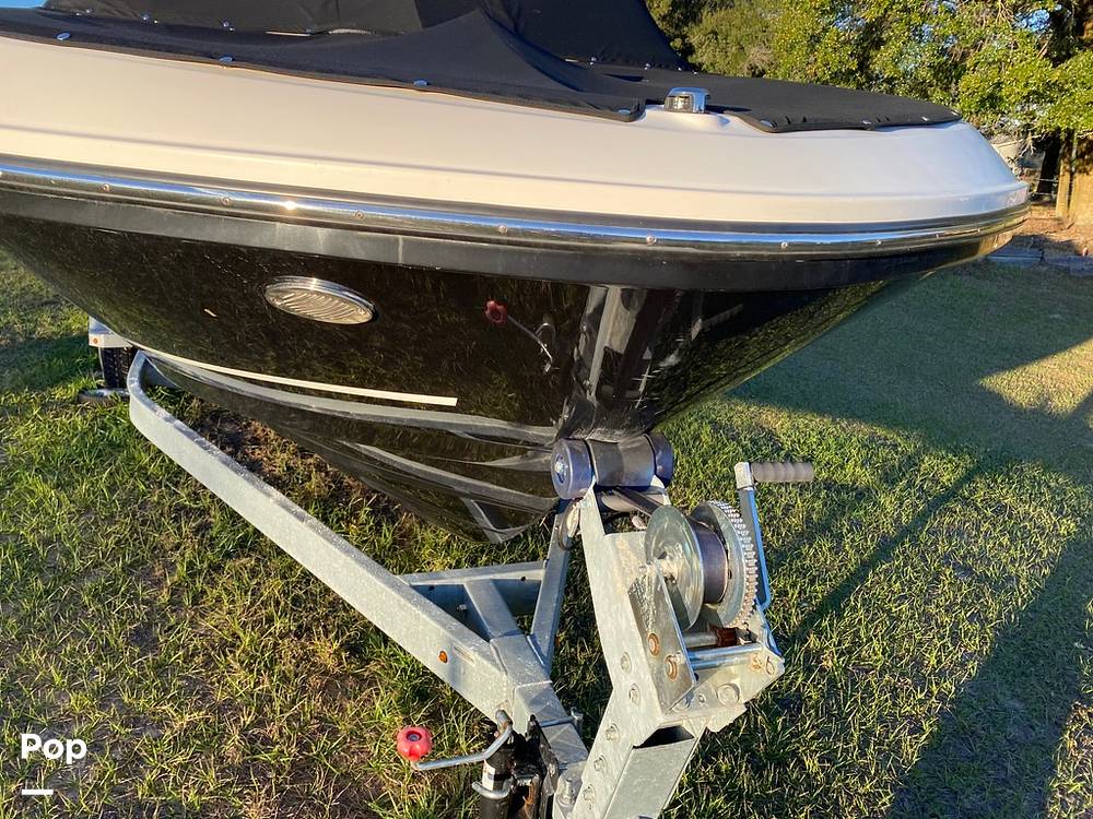 Slide: The Image of Bayliner VR5 2021 - 11868825