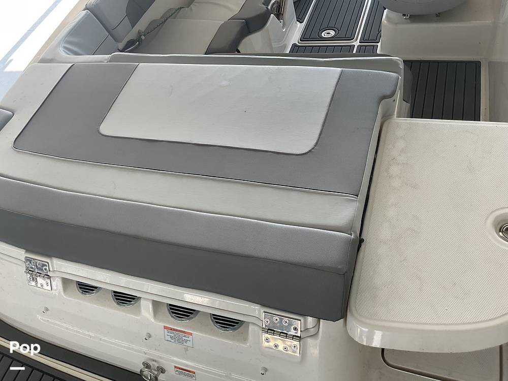 Slide: The Image of Bayliner VR5 2022 - 15533849