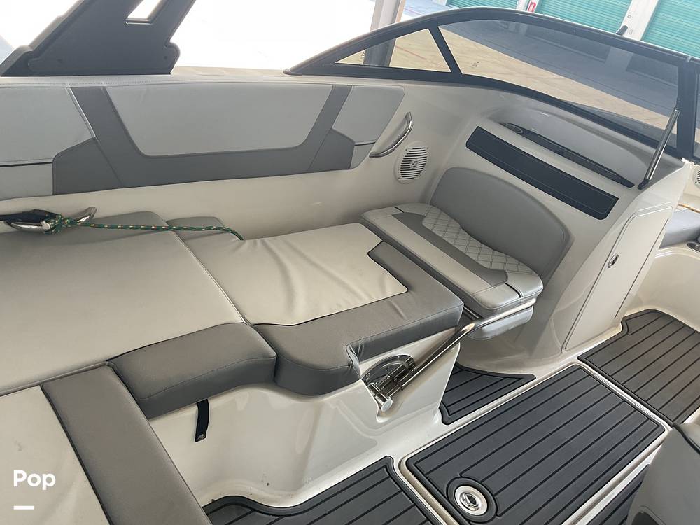 Slide: The Image of Bayliner VR5 2022 - 15533848