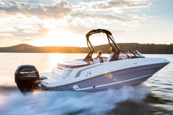 Slide: The Image of Bayliner VR5 2022 - 6