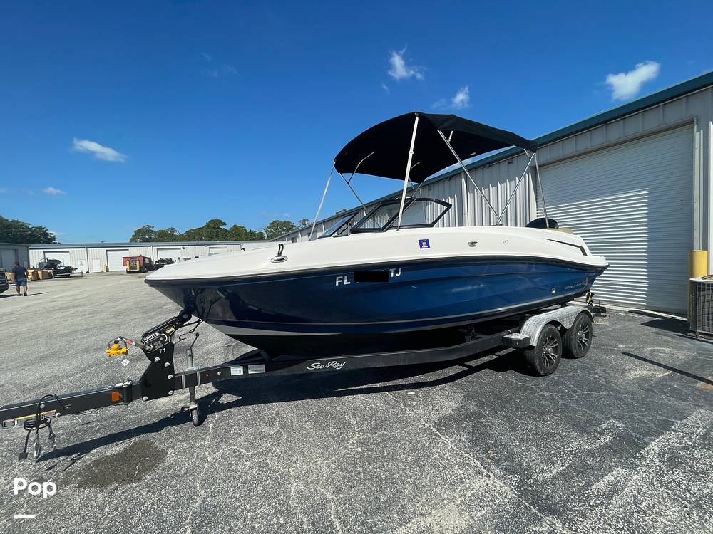 Slide: The Image of Bayliner VR5 OB 2023 - 15354872