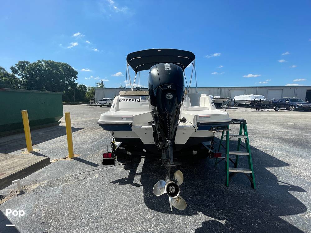 Slide: The Image of Bayliner VR5 OB 2023 - 15354878