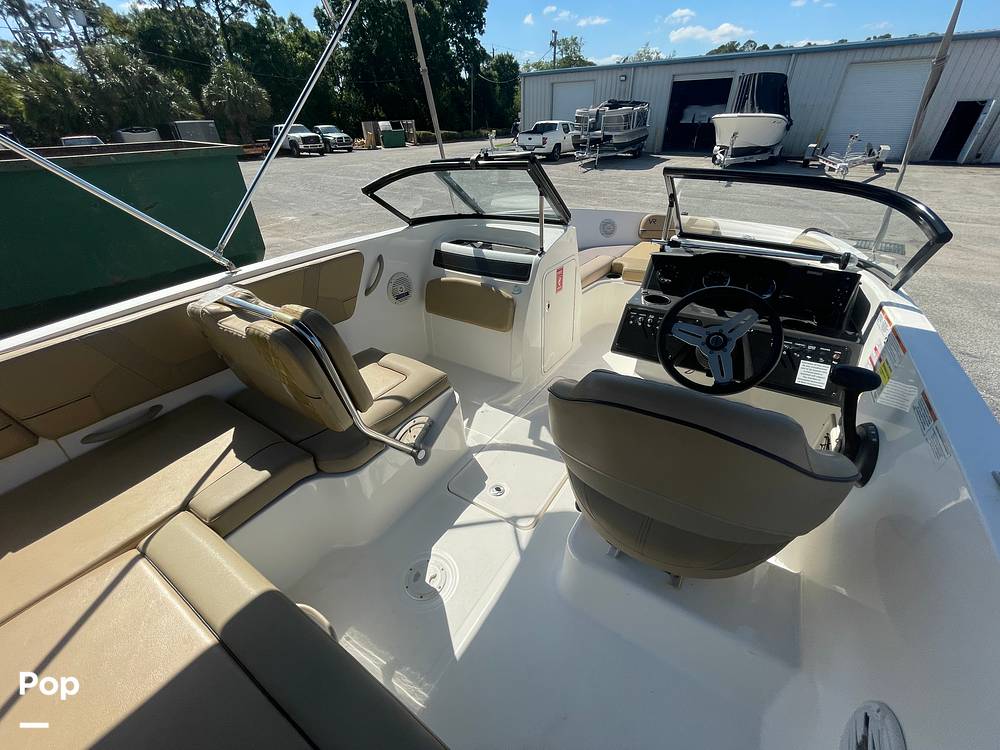 Slide: The Image of Bayliner VR5 OB 2023 - 15354889