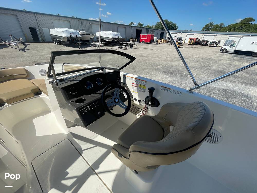 Slide: The Image of Bayliner VR5 OB 2023 - 15354911