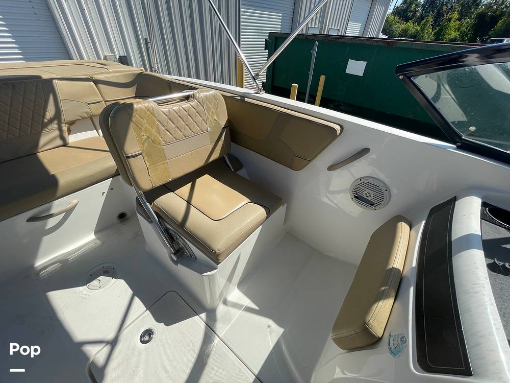 Slide: The Image of Bayliner VR5 OB 2023 - 15354912