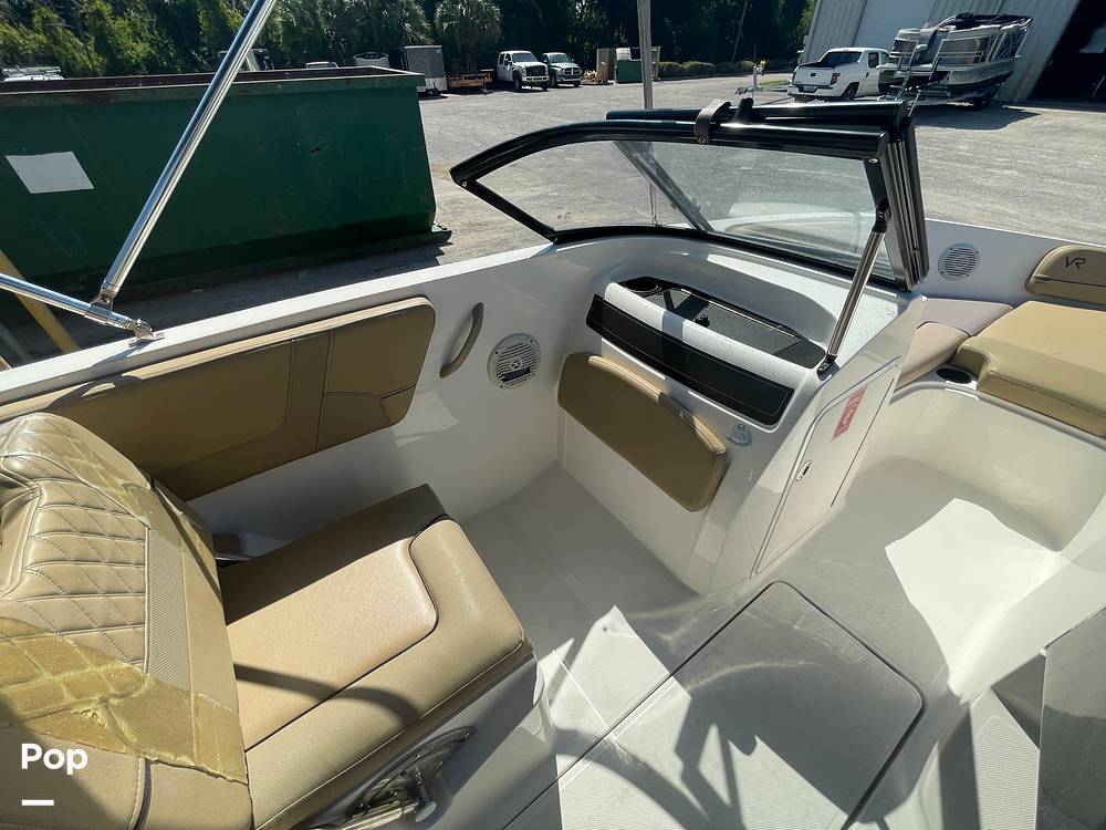 Slide: The Image of Bayliner VR5 OB 2023 - 15354917