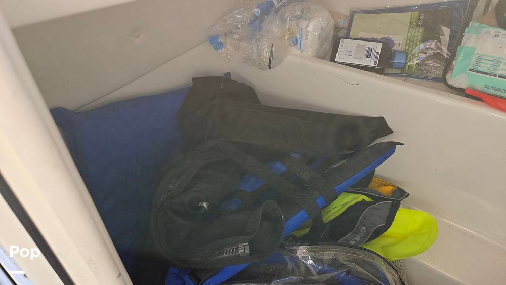 Slide: The Image of Bayliner VR6 2018 - 15504396