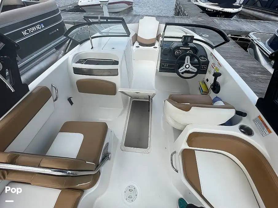 Slide: The Image of Bayliner VR6 2022 - 15435679