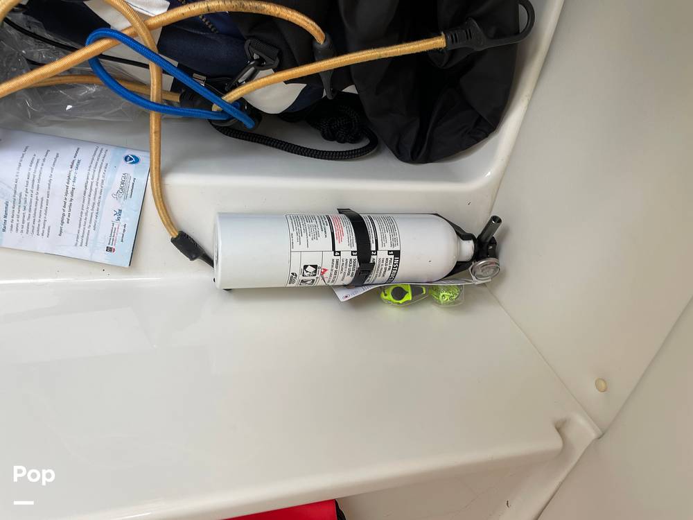 Slide: The Image of Bayliner VR6 2022 - 15512282