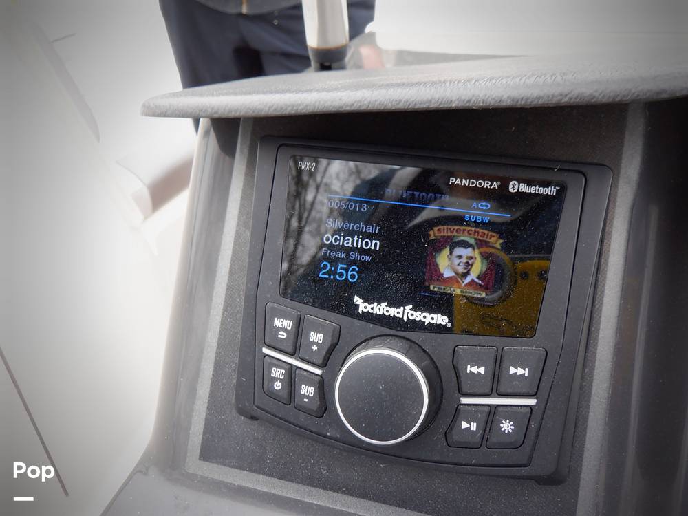 Slide: The Image of Bayliner VR6 2022 - 15323207