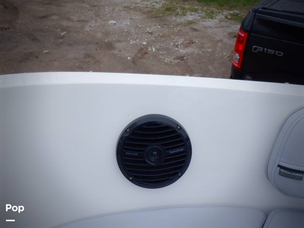 Slide: The Image of Bayliner VR6 2022 - 15323228