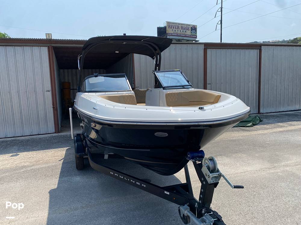 Slide: The Image of Bayliner Vr6 2023 - 15485559