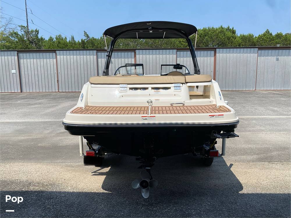 Slide: The Image of Bayliner Vr6 2023 - 15485561